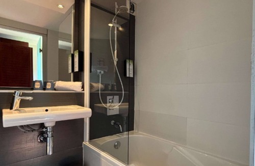 Lormont Hotel | Kyriad Bordeaux- Lormont