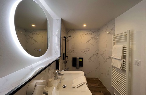 Fontaine-Notre-Dame Hotel | Kyriad Cambrai