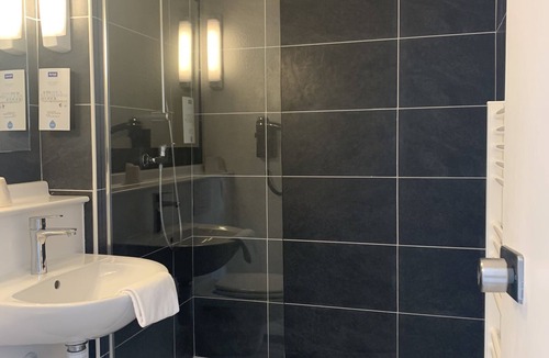 Saint-Maur Hotel | Kyriad Chateauroux - Saint Maur