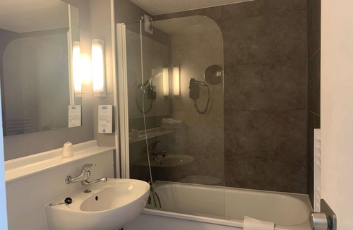 Saint-Maur Hotel | Kyriad Chateauroux - Saint Maur