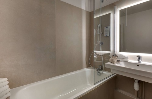 Clermont-Ferrand Hotel | Kyriad Clermont-Ferrand-Sud-La Pardieu