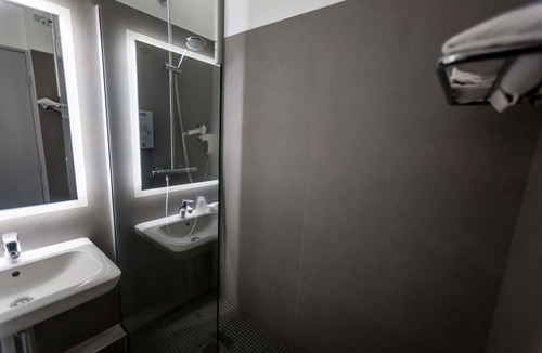 Clermont-Ferrand Hotel | Kyriad Clermont-Ferrand-Sud-La Pardieu