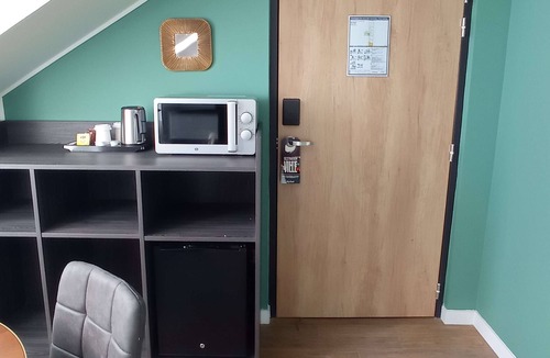 Crepy-en-Valois Hotel | Kyriad Crepy en Valois