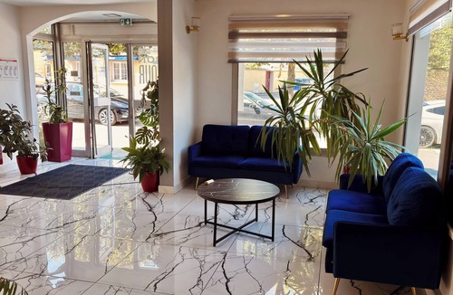 Arpajon Hotel | Kyriad Direct Arpajon