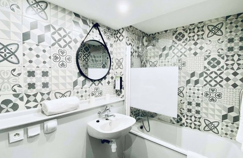 Laon Hotel | Kyriad Direct Laon