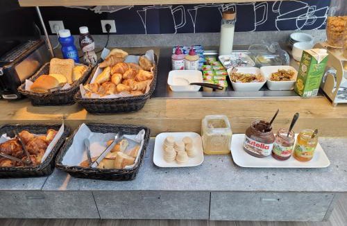 Dardilly Hotel | KYRIAD DIRECT LYON NORD - Dardilly