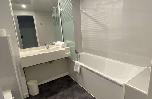 Dardilly Hotel | Kyriad Direct Lyon Nord - Dardilly