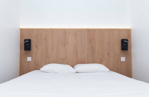 Chaintre Hotel | Kyriad Direct Macon Sud