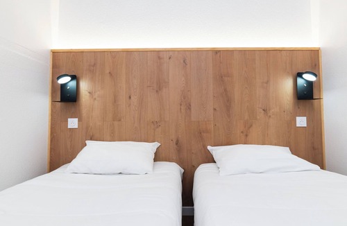 Chaintre Hotel | Kyriad Direct Macon Sud