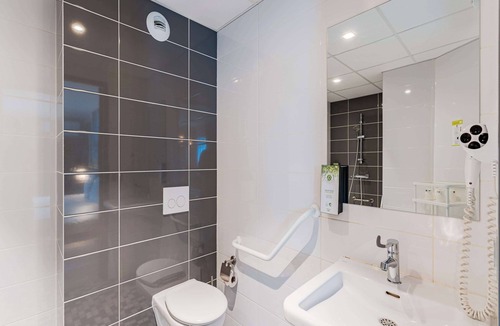 Chambray-les-Tours Hotel | KYRIAD DIRECT Tours Sud - Chambray Lès Tours