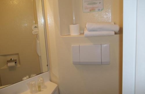 Chambray-les-Tours Hotel | Kyriad Direct Tours Sud - Chambray Lès Tours