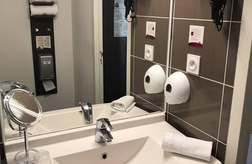 Dol-de-Bretagne Hotel | Kyriad Dol de Bretagne