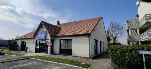 Fontenay-Tresigny Hotel | Kyriad Fontenay - Trésigny