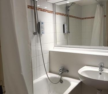 Saint-Genis-Pouilly Hotel | Kyriad Genève St-Genis-Pouilly