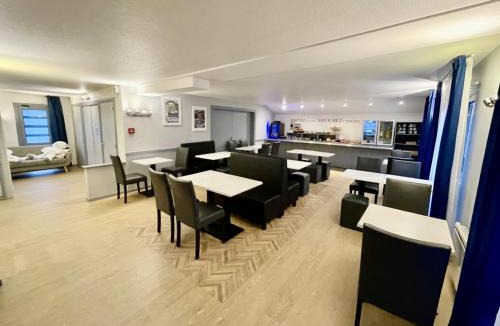 La Fleche Hotel | Kyriad Hôtel La Fleche