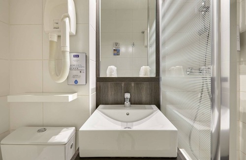 La Roche-sur-Yon Hotel | Kyriad La Roche Sur Yon