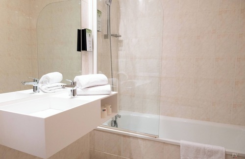 Lamballe Hotel | Kyriad Lamballe