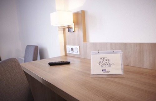 Laval Hotel | Kyriad Laval