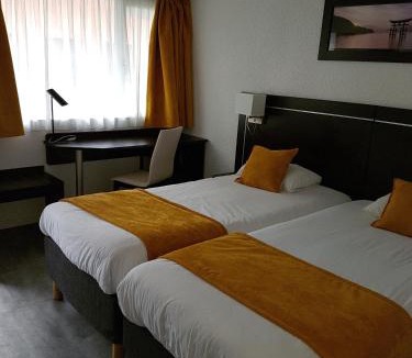 Hem Hotel | Kyriad Lille Est - Hem