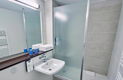 Hem Hotel | Kyriad Lille Est - Hem