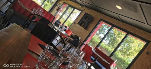 Roncq Hotel | Kyriad Lille - Roncq