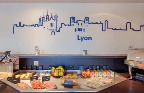 Saint-Bonnet-de-Mure Hotel | Kyriad Lyon Est - Saint Bonnet De Mure