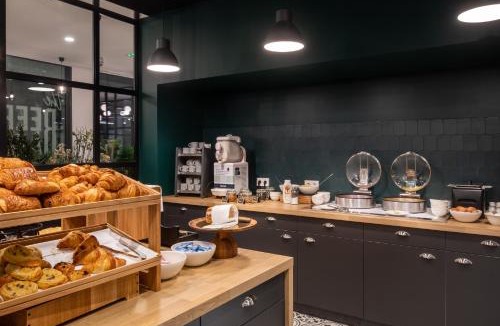 Limonest Hotel | KYRIAD LYON OUEST Limonest