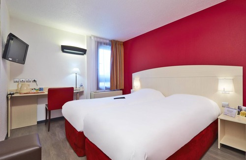 Saint-Genis-Laval Hotel | Kyriad Lyon Sud Saint Genis Laval