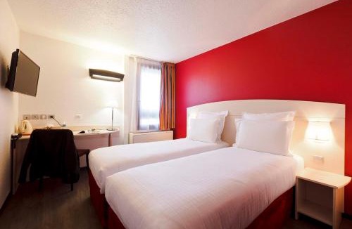 Saint-Genis-Laval Hotel | Kyriad Lyon Sud - Saint Genis Laval