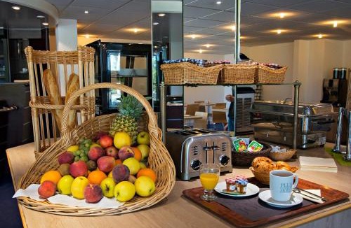 Nemours Hotel | Kyriad Nemours