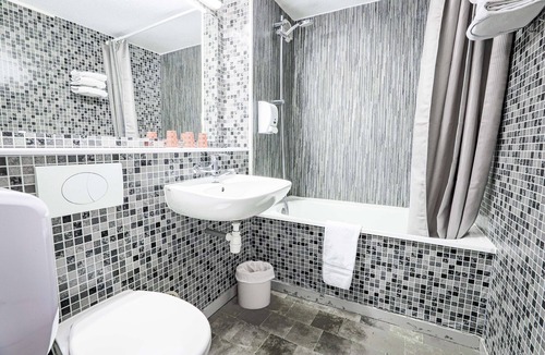 Peronne Hotel | Kyriad Peronne