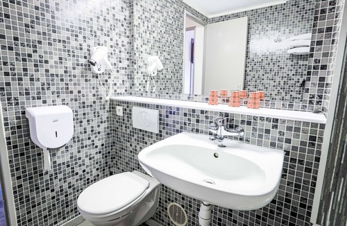 Peronne Hotel | Kyriad Peronne