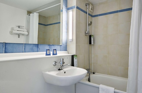 Tarbes Hotel | Kyriad Tarbes - Bastillac