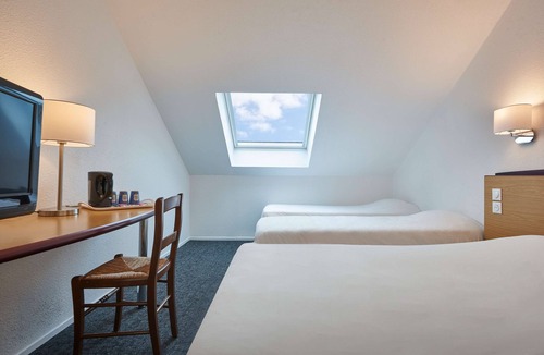 Tarbes Hotel | Kyriad Tarbes - Bastillac