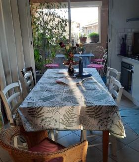 Faucon House | Là Maison Haute