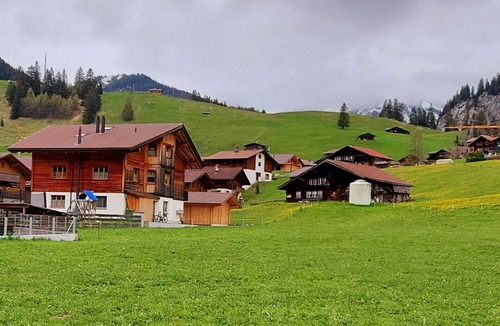 Adelboden Apartment | Lärchehuus by Interhome