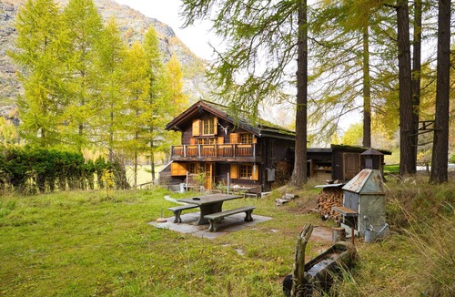 Taesch House | Lätthaus Rot by Interhome