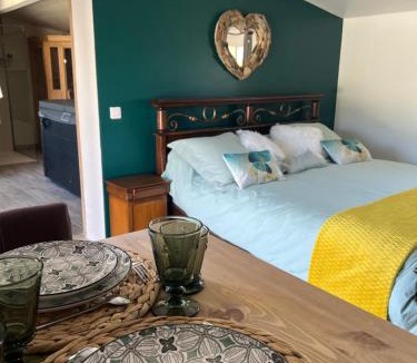 Bellegarde Bed & Breakfast | Lécrin chambre d'hôte spa