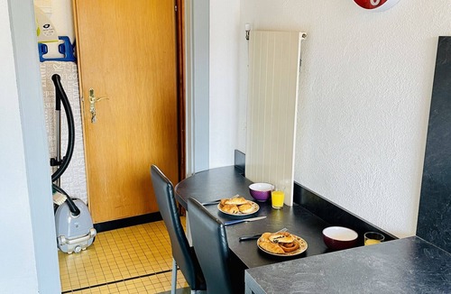 Forges-les-Bains Apartment | Léon