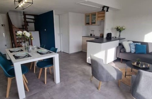 Sete Apartment | Lóphelia Duplex Dernier étage balcony Centre clim