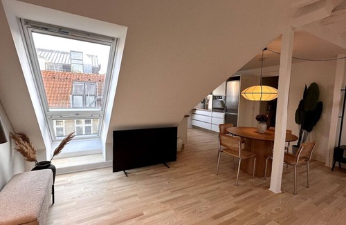 Copenhagen City Centre Apartment | Løvstræde baghus 4 th top floor