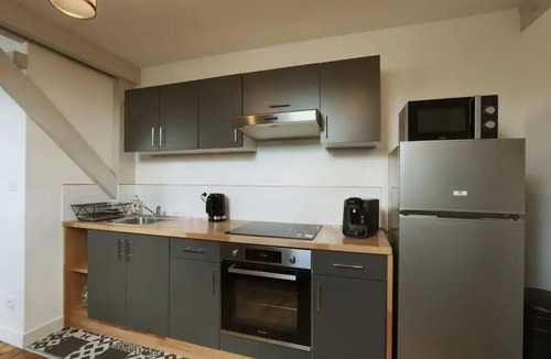 La Fuye-Velpeau Apartment | L'Âme de l'Artiste - Velpeau district