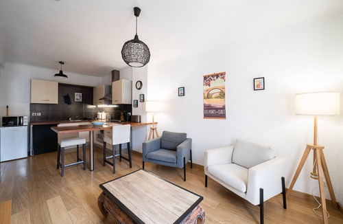 Ceret Apartment | L'Âne Rouge de Céret - Classé 3 étoiles - Au cœur de Céret