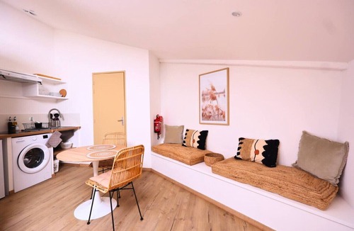 Camaret-sur-Aigues Apartment | L`Échappée Bohème - wifi netflix prime clim