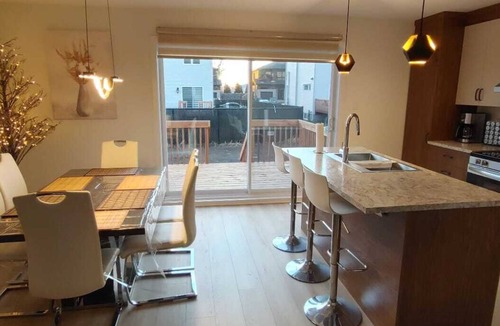 Salaberry De Valleyfield House | L'Éclat de Valleyfield - A peaceful stay