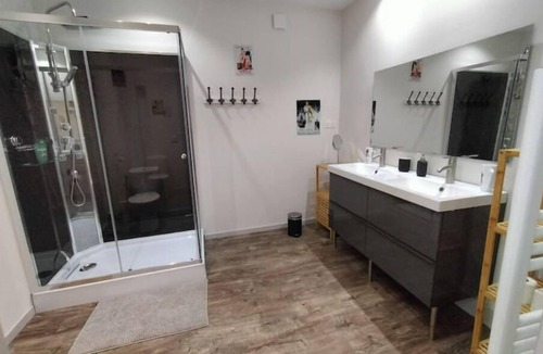 Laroque-d'Olmes Apartment | L'école Buissonnière Gîte Mélarion 4 Personnes