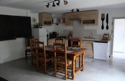 Ambillou-Chateau House | L'école Buissonnière