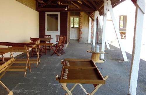 Combrand House | L'école buissonnière