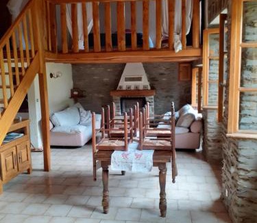 Saint-Privat-de-Vallongue House | L'école d'autrefois