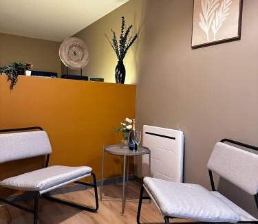 Plein Sud Apartment | L'Écrin Bohème - Jacuzzi & Sauna - Amiens